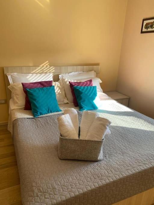 *Heart Of New Bazaar 1 Bed Apt* Lägenhet Tirana Exteriör bild