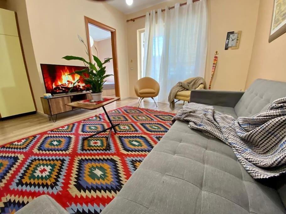 *Heart Of New Bazaar 1 Bed Apt* Lägenhet Tirana Exteriör bild